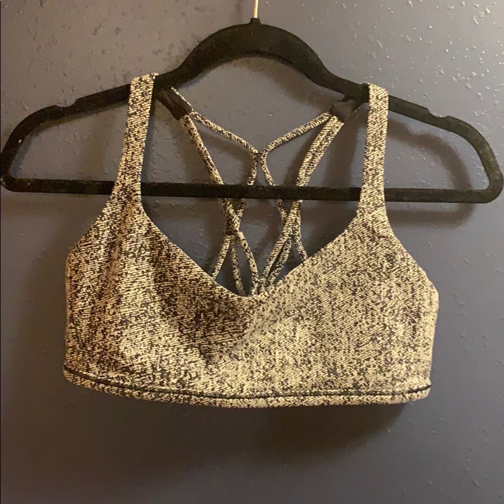 Lululemon sports bra